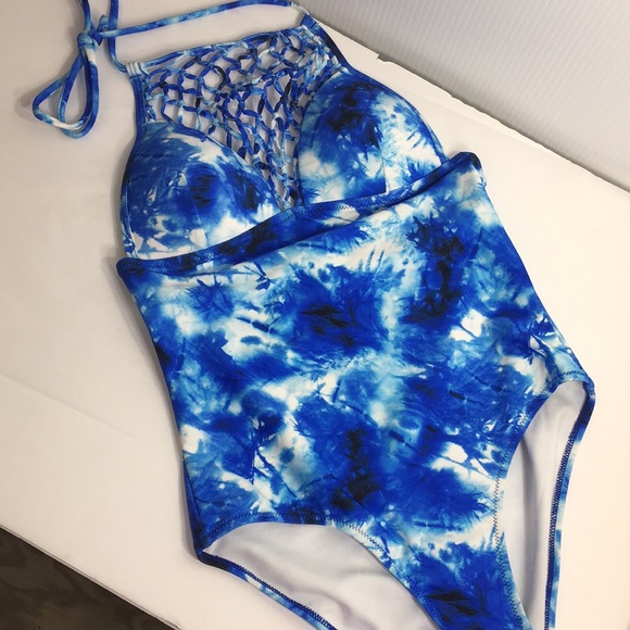 Cupshe Other - Bathing suit one piece NWT cupshe small.  B2.9